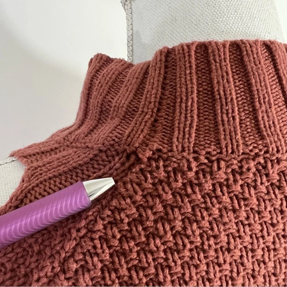 Express Brown Cable Knit Dress Small Cold Shoulder Solid Pattern Pullover Casual - Picture 8 of 9